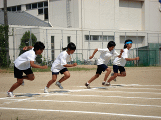 女子6年100m2組