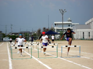 女子50mハードル1組